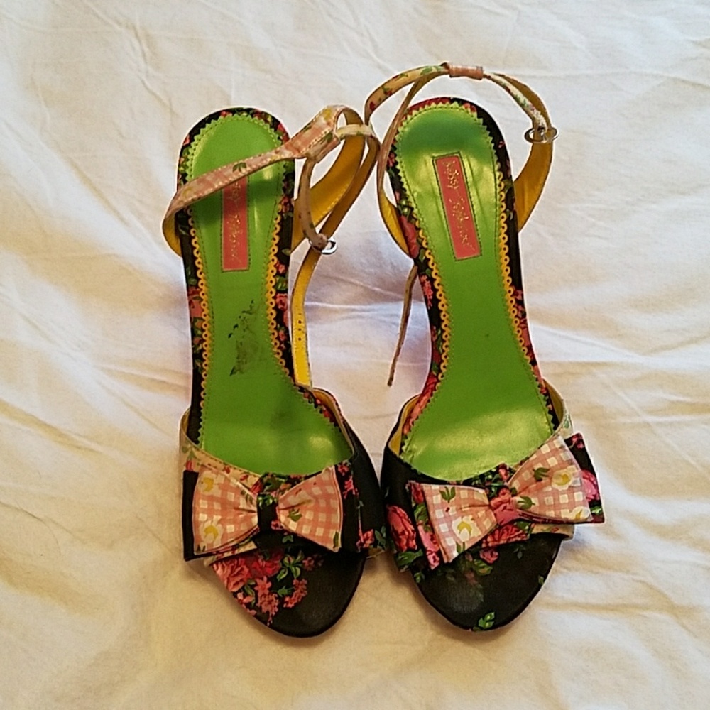 Strappy sandals - Betsey Johnson